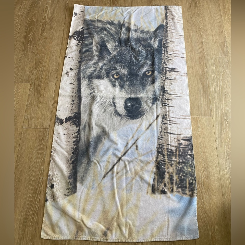 Vintage Wolf Print Bath/Pool Towel
